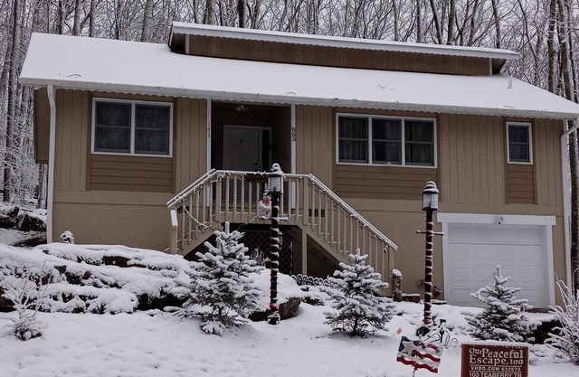 Reduced🍁Beech MTN home 3 beds 2bath wifi/Cable/Sleeps 6/Clean/2mls 2ski resortn