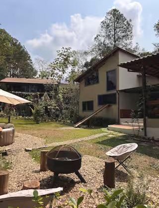 Refúgio na Serrinha do Alambari - Penedo -RJ