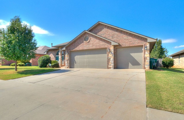 Refreshing and Spacious 4 Bedroom Home