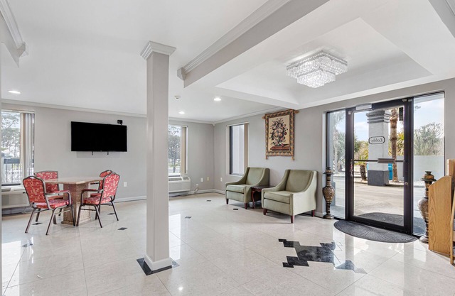 Regency Inn Near Boardwalk & Hurlburt Field