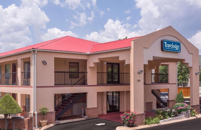 Regency Inn & Suites-Hamilton Place