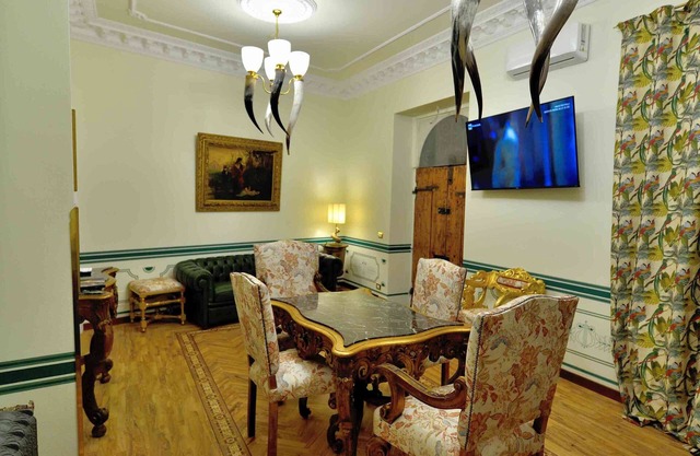 REGIMENTAL the luxury apartment