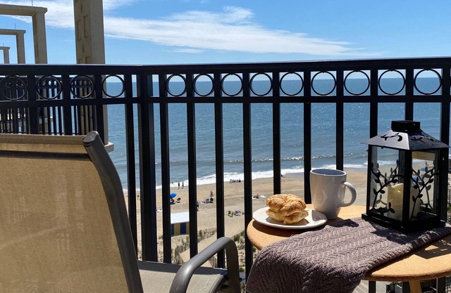Rehoboth Beach Ocean View Condo w/Pool. Sleeps 4