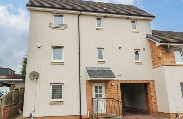 REHOBOTH LODGE, pet friendly, with a garden in Dundee