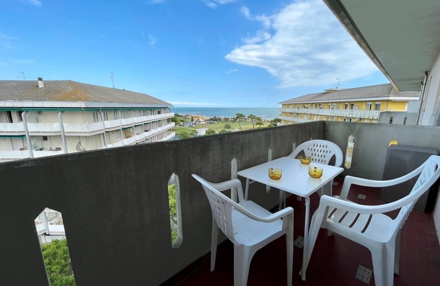 Relax in our seaview flat