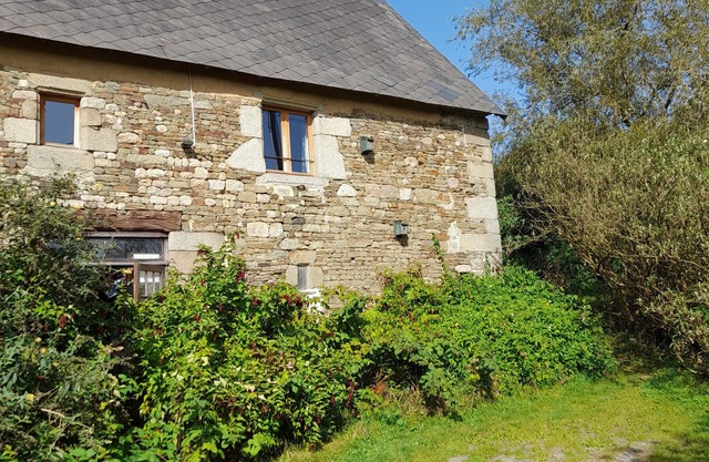 Relax in the beautiful Normandy countryside in an ancient converted barn.