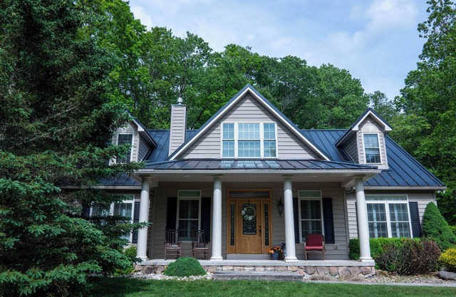 Relax in this Spacious Craftsman style home at Alpine Lake with new golf cart