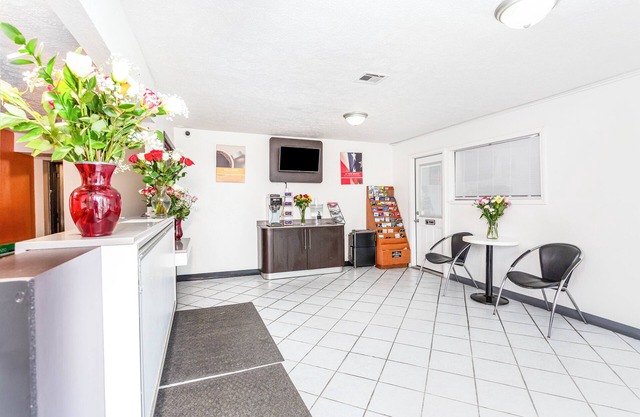 Relax Inn by OYO Columbus OH I 70