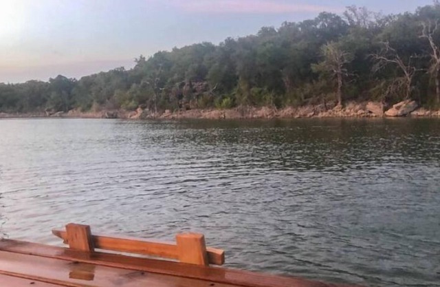 Relax on the Water at Cabin on the Cove Lake Cisco.
