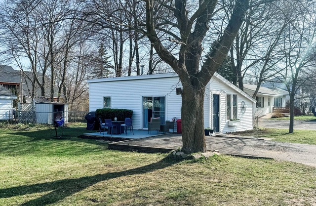 Relax & Re"coop" at the Coop Cottage Charlevoix!