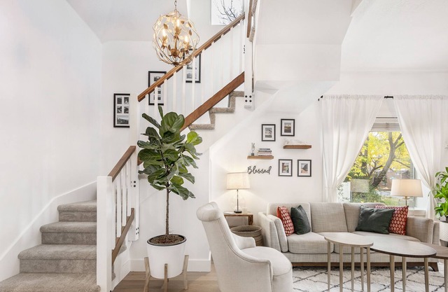 Relax & Reset In a Fresh, Cozy Home in Sugarhouse