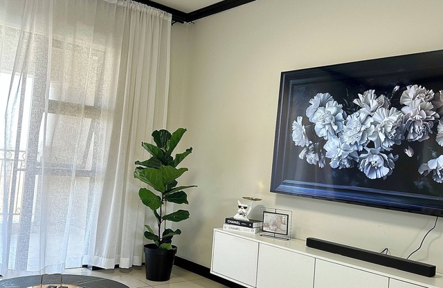 Relax & Unwind in a Stylish 3-Bedroom Midrand Getaway