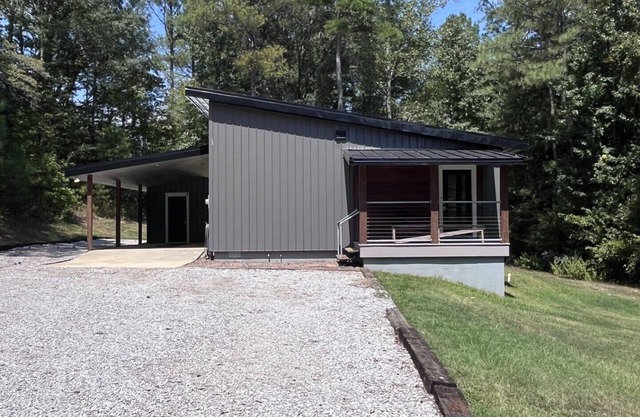 Relax with the whole family at this peaceful place to stay.