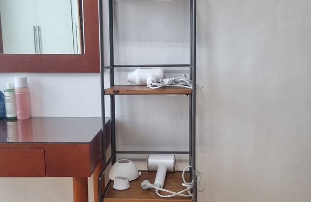 Relaxation and cosiness We show off our rooms.n10 minutes to the theme park!