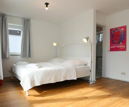 Relaxing 140m2 Holiday Home South of Munich - 25 Min to Center - Fully Equipped