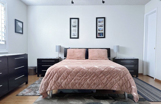 Relaxing Flagstaff Townhome Private Yard Work-Friendly Space Walking Paths