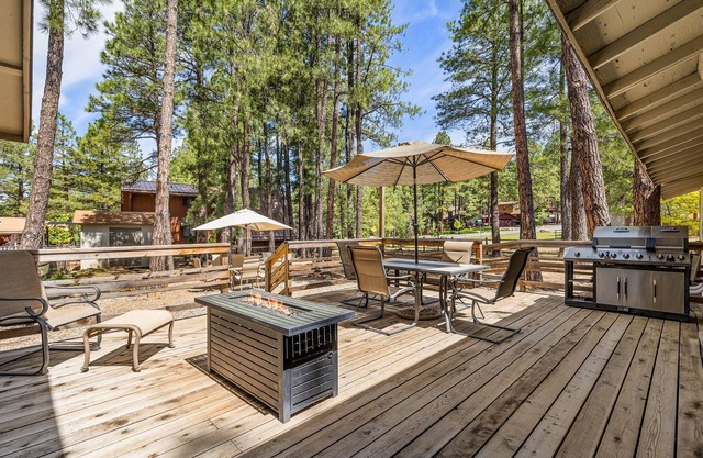 Relaxing Lodgepole 3bdr Retreat in the Pines!