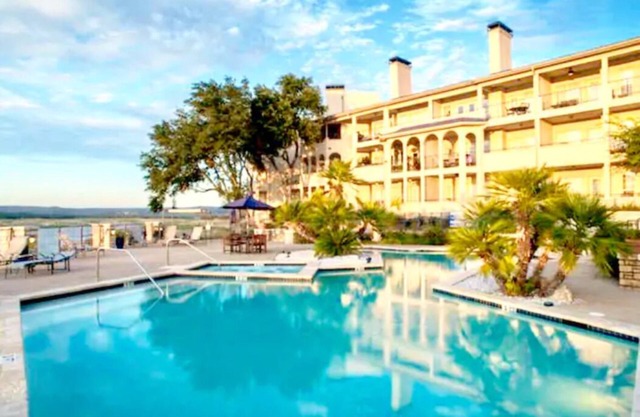 Relaxing Moments Getaway at Lake Travis Island TX