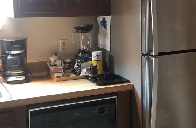 Relaxing retreat, close to the Grand Old Opry and the lake