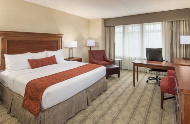 Relaxing Room w/Free Parking | Explore Virginia Tech Campus | Hotel Unit