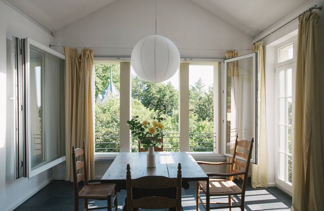 REMISE LOFT: Spacious apartment with balcony, loggia window and water access