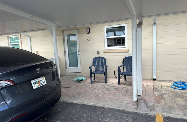 Remodeled 1-bedroom villa, beach front, Jamaica Royale, Siesta Key