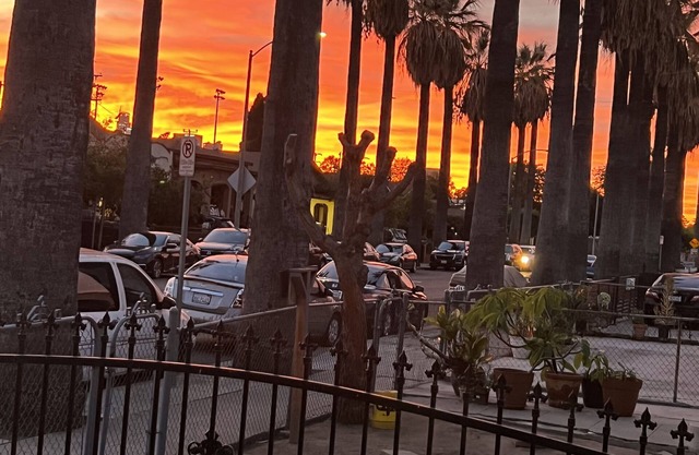 Remodeled 2 bedroom duplex centrally located!