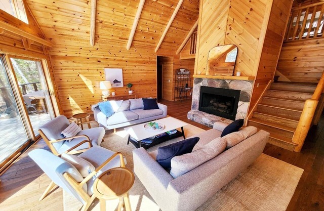 Remodeled 4 bedroom home in Good Hart close to Lake Michigan beaches