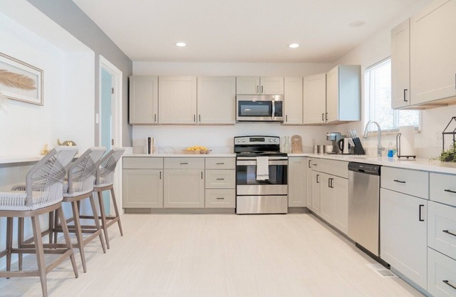 Remodeled 7BR home - 15 mins from DT Denver!