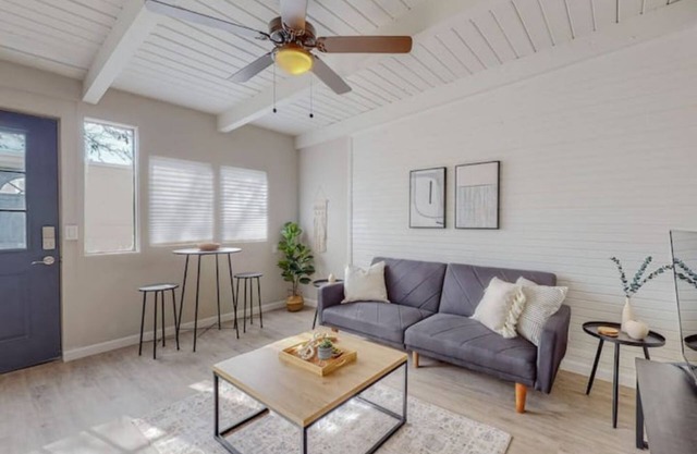 Remodeled Courtyard Apt w/King Bed, In-Unit Washer & Dyer Apt 5