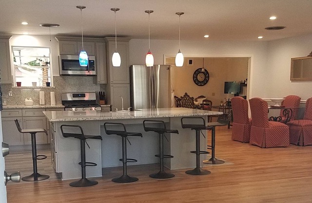 Remodeled & Fully Furnished Home South/East side Augusta near interstate 520