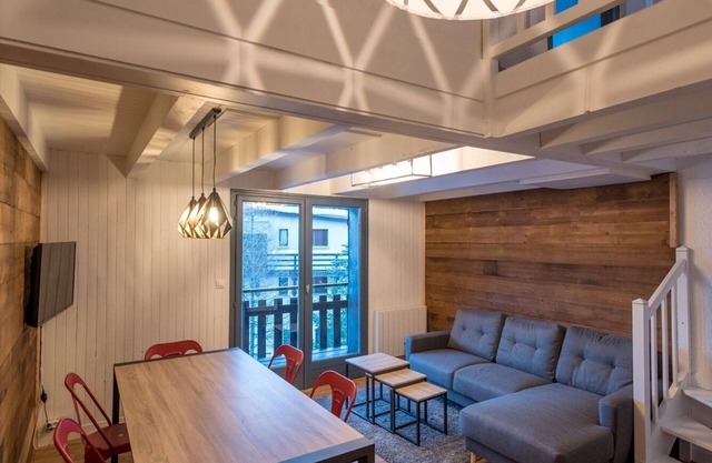 Renovated 80m2 duplex in chalet. Ski-in ski-out option
