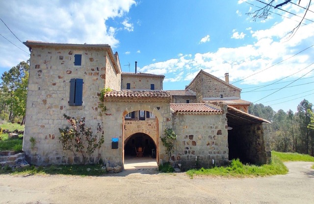 Renovated Farmhouse Escape