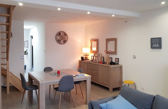 Renovated fisherman's house, with beautiful terrace, near port and beach