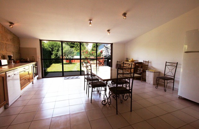 Renovated old house with garden and swimming pool (about 15mn from the beaches)