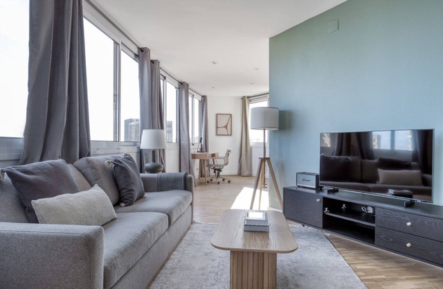 Renovated Sant Gervasi-Galvany 2BR w/Amazing Views, by Blueground