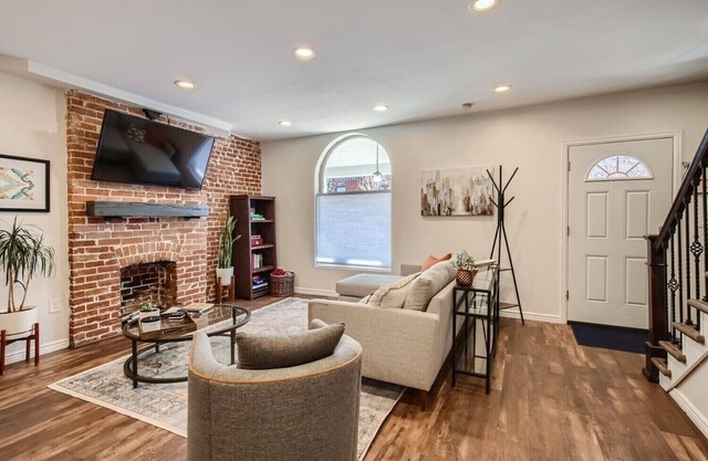 Renovated Victorian Home in Historic neighborhood with amazing location