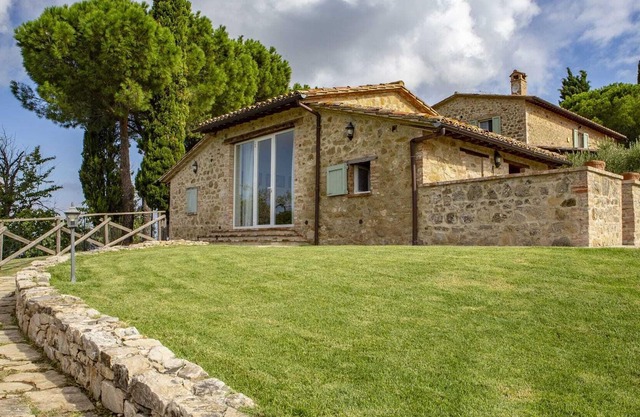 Renovated Villa With Little Medieval Village