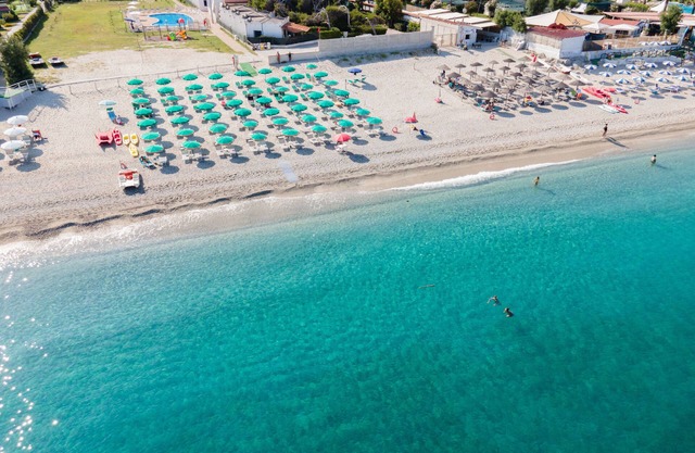 Residence Emmesse apartments by the sea (Coast of the Gods)