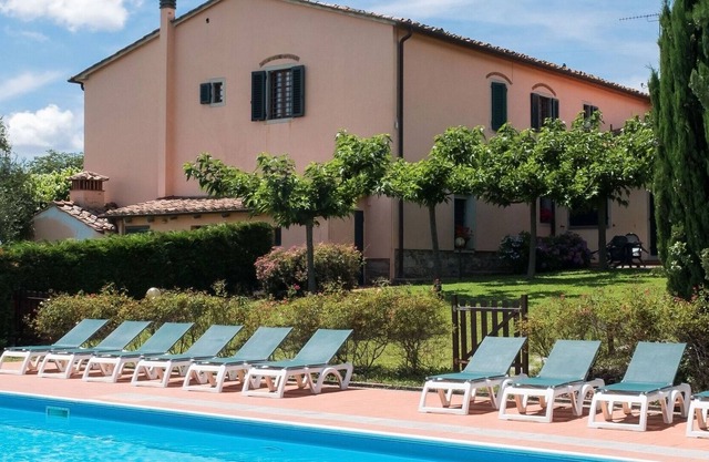 Residence in Pistoia with 1 bedrooms sleeps 4