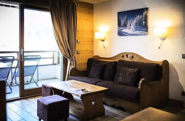 Residence Les Grandes Alpes* - 3 Rooms 10 People - D21