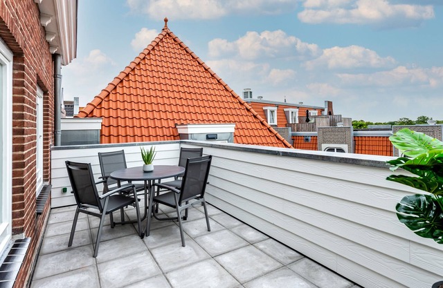 Residence Mondragon appartement Antje de Waaij with Balcony