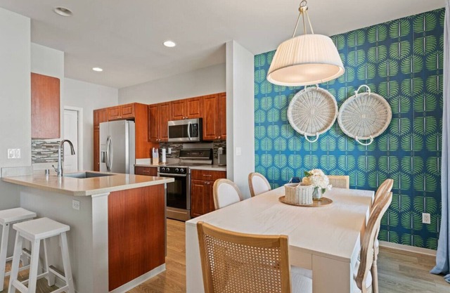 Resort Living | Water Sports | Golf | Modern Decor
