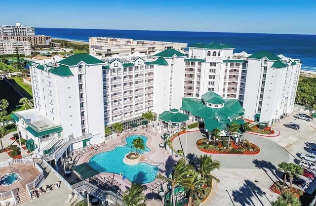 Resort on Cocoa Beach 2-Bedroom Oceanview No disruption due to Hurricane Milton!