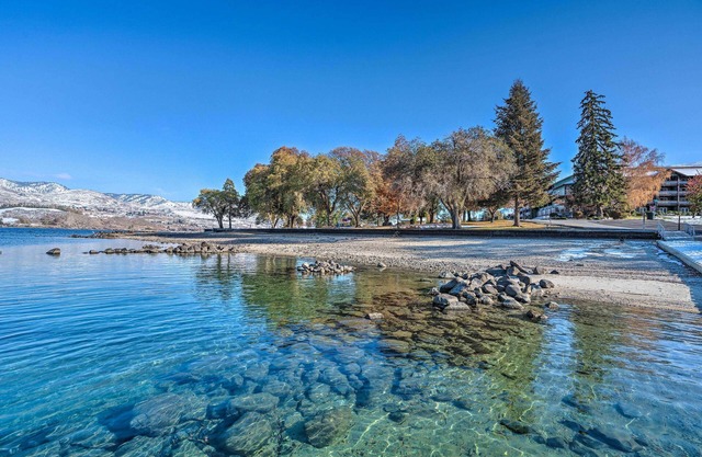 Resort-style Condo w/Lake Chelan & Mtn Views