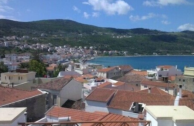 Restored traditional family home,metres from town centre