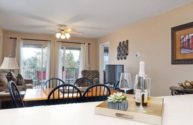 Retreat @ the Hills w/Pets and Game Room