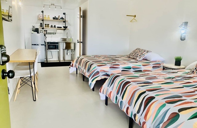 Retro Chic Bryce Canyon (KITCHENETTE/DOG FRIENDLY)