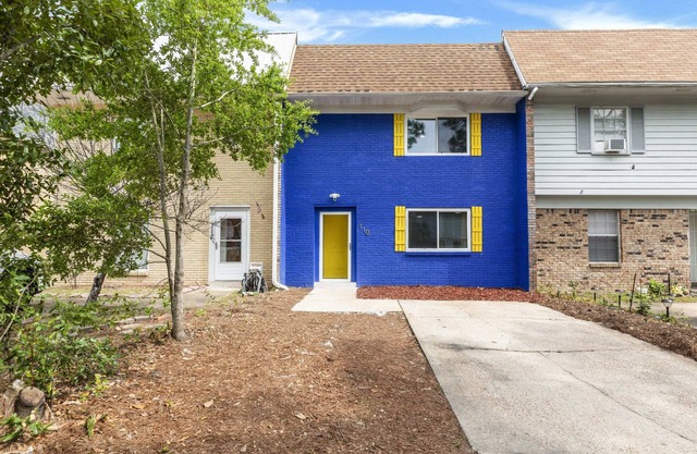 Retro Town: Arcade, Pets, and Grill Near Beach