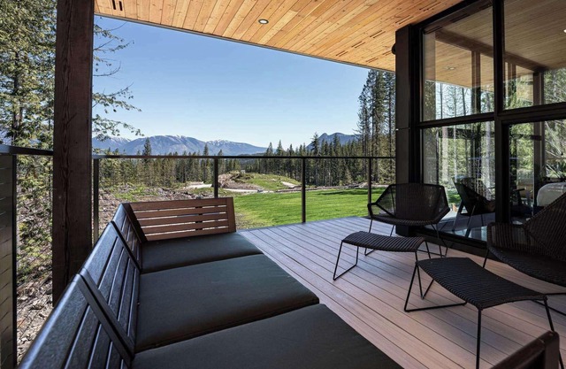 Revelstoke - Shelter Bay-The Alder